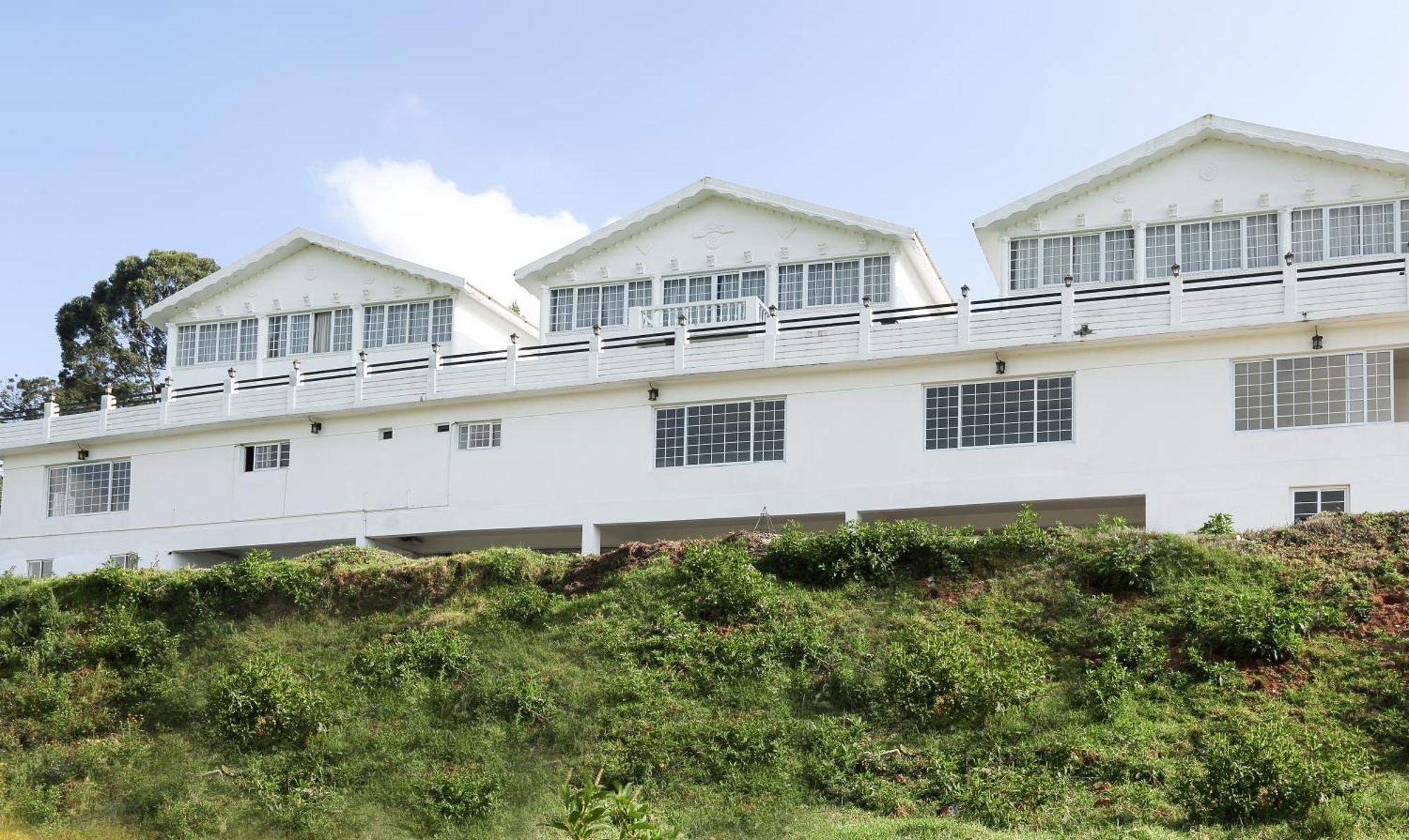 Treebo Skydale Inn & Suites With Mountain View Ooty Exterior photo